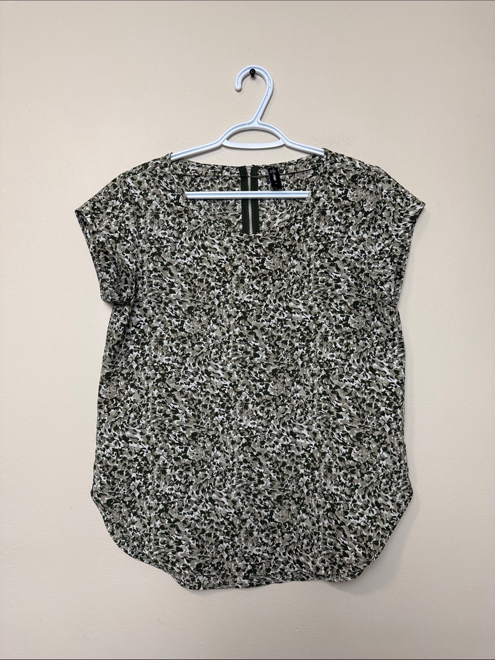 Only Olive Green Floral Cap Sleeve Tee size 38